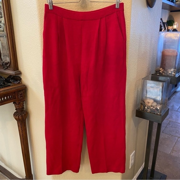 ST. JOHN Women Red 2-Piece Rhinestone Buttons Wool Jacket Pants Size 10/12 - Picture 5 of 12